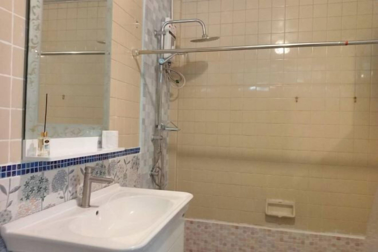 Bathroom 3, Ban Suanlum, Pathum Wan
