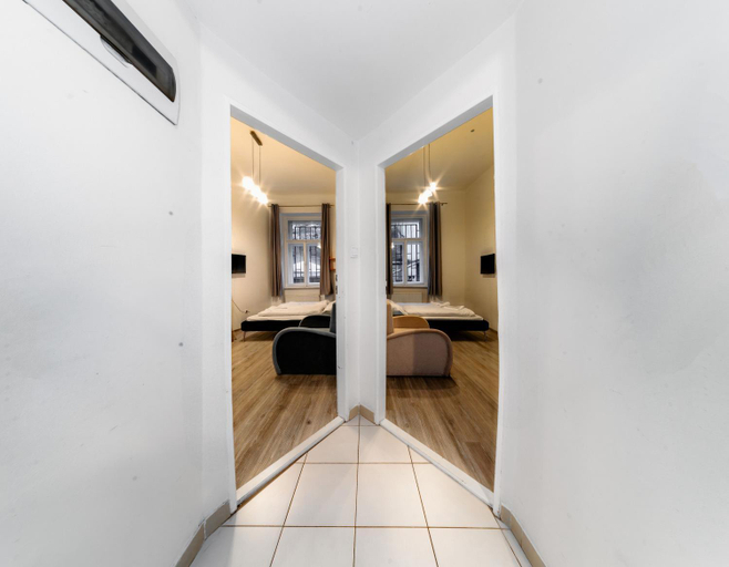 Others 5, Apart Comfort, Praha 8