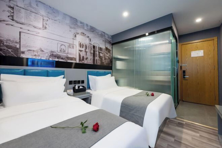 Bedroom 3, Super 8 (Beijing West Gongyi Bridge), Beijing