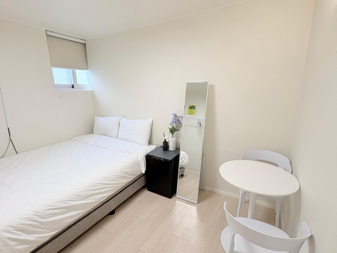 Bedroom 2, Stay 42, Gwang-jin
