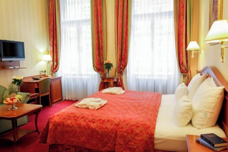 Room 3, Pension Opera Suites I Self Check IN, Wien