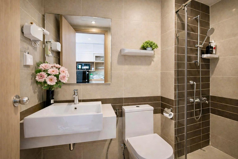 Bathroom 4, LuxHome Saigon - Rivergate Residence, District 4