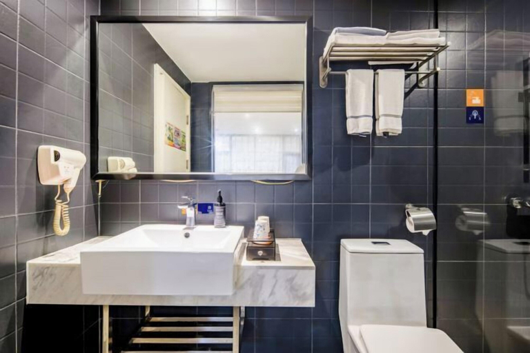 Bathroom 3, Yeste Hotel (Tianyang), Baise