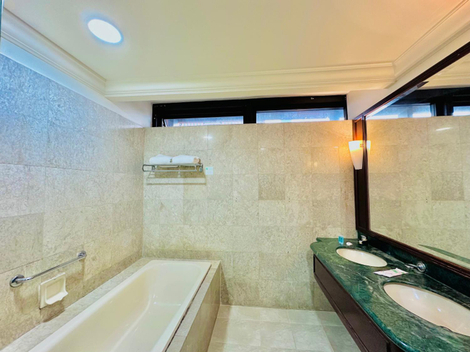 Bathroom 4, Times Square Services suite at Bukit Bintang KL S, Kuala Lumpur