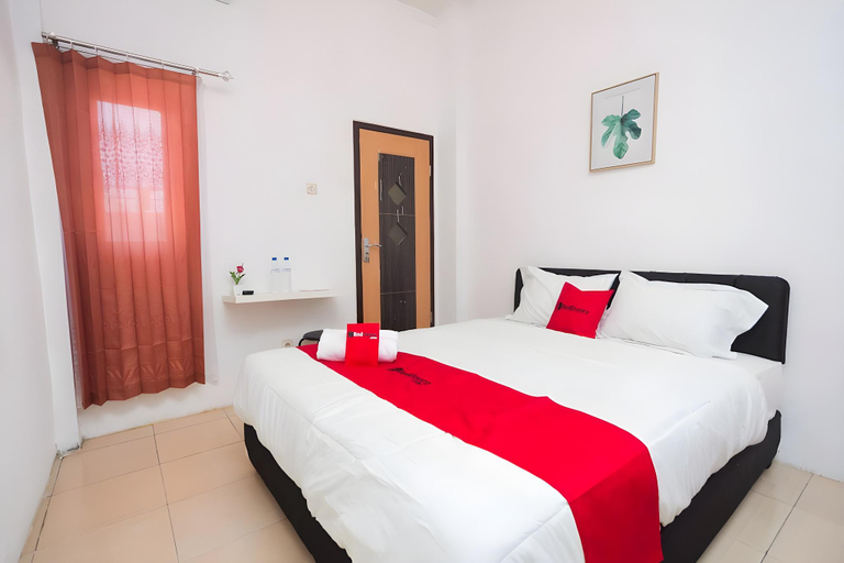 Bedroom, RedDoorz near Plaza Araya Malang, Malang