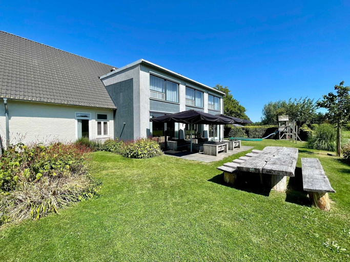 Outdoor dining 4, Spacious Group Stay in Teuge With Garden, Voorst