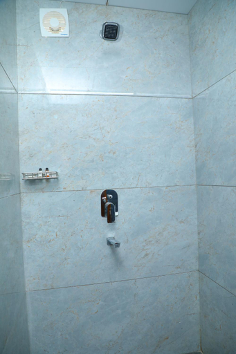 Bathroom 4, Prowell Hotel Apex Kondapur, Hyderabad