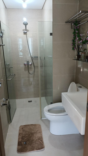Bathroom 5, Drew Condotel Across Airport Terminal 3, Pasay City