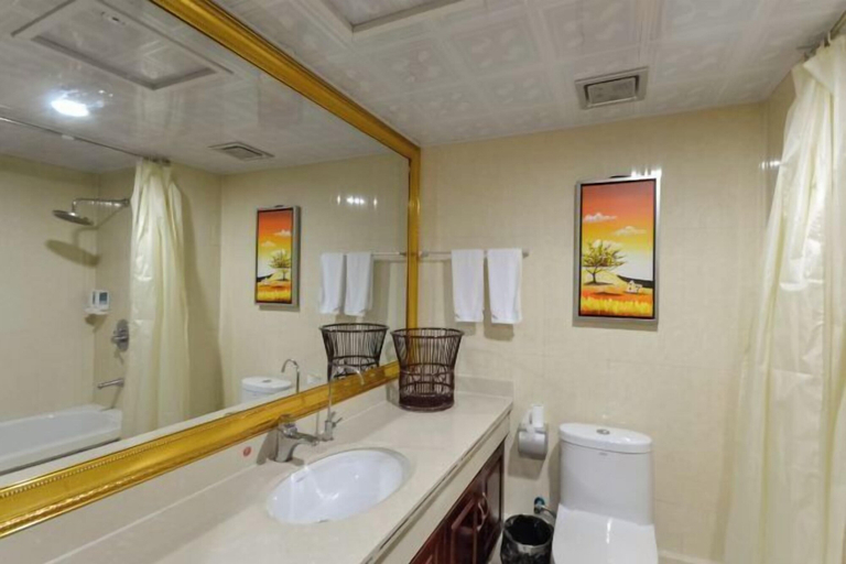 Bathroom 4, Xianju Western International Hotel, Taizhou