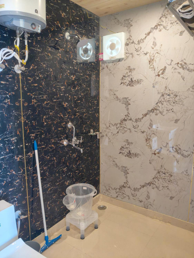 Bathroom, Kanatal Majestic Camp and Resort, Tehri Garhwal