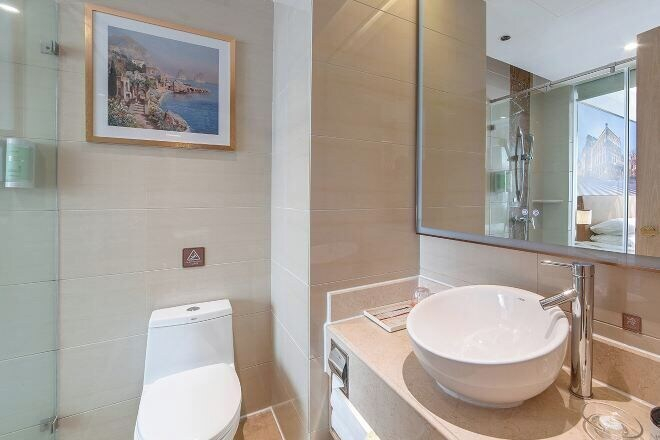 Bathroom 3, Vienna Hotel (Zhuozhou High-speed Railway Station), Baoding