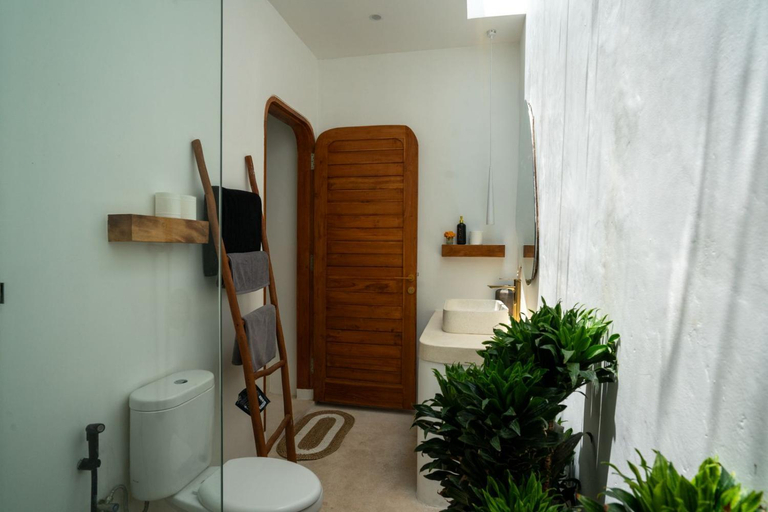 Bathroom, Mango Villa, Badung