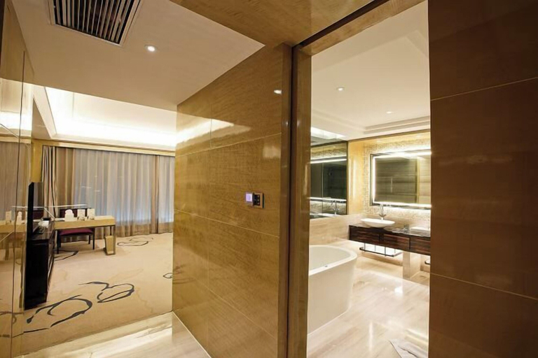 Bathroom 4, Hongkou Silver Hotel, Tianjin