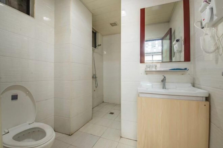 Bathroom, Lanfeng Hotel, Sanya