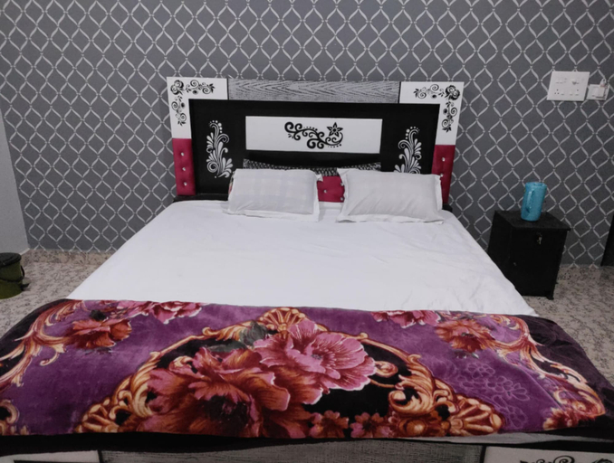 Room 3, Shree Krishna Niwas Deoghar, Deoghar