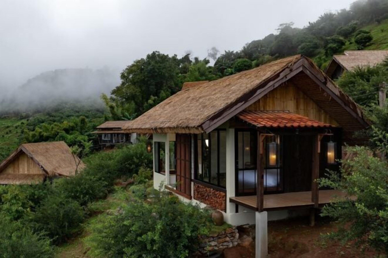 Others 4, Chai Cheevit Maesa, Mae Rim