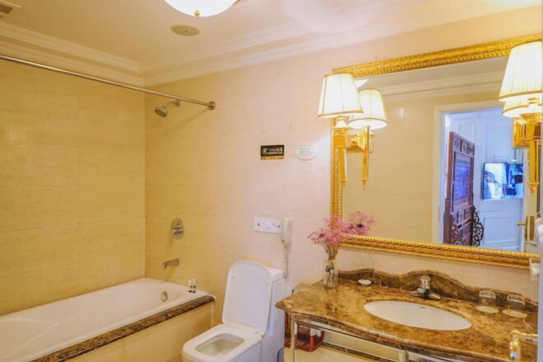 Bathroom 4, Yulin Hotel, Yulin