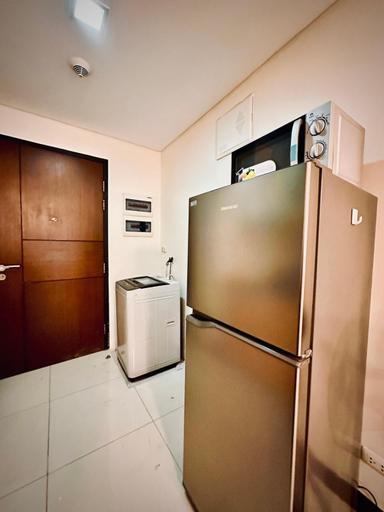 Others 5, 101 Newport Boulevard near NAIA Terminal 3, Pasay City