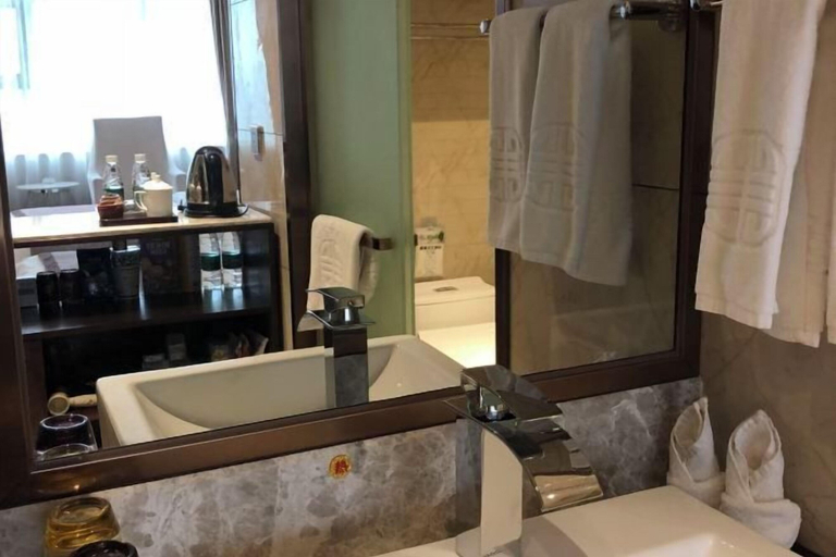 Bathroom 4, Hengfeng Hotel, Loudi