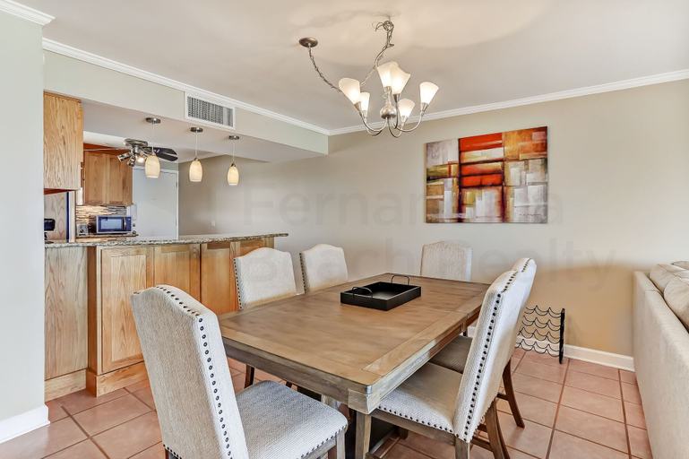 Interior 5, 6th Floor, Updated and Beautiful! Oceanfront Condo With Balcony, Fishing Pier, Nassau