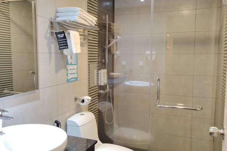 Bathroom 3, Townhouse 591 by Salaam Suites, Shah Alam