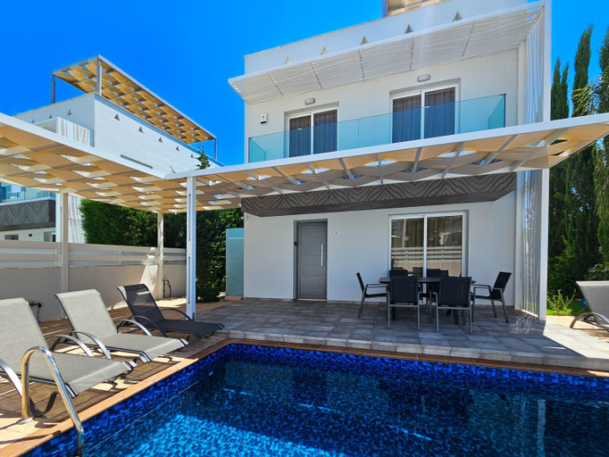Sport & Beauty 2, Nissi beach villa Azure