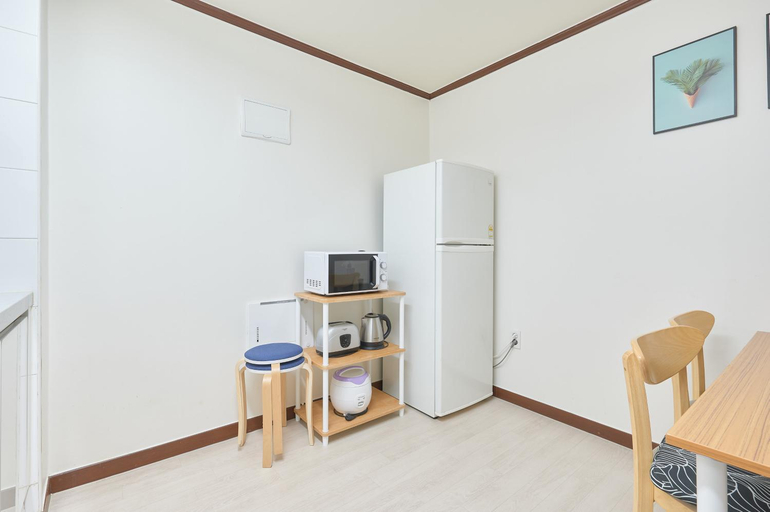 Others 4, Travel Apartment, Yongsan