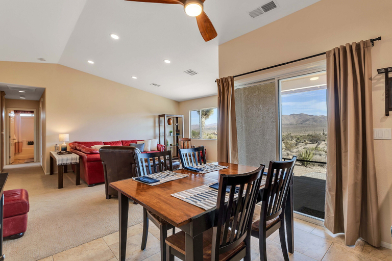 Interior 2, Oasis, San Bernardino