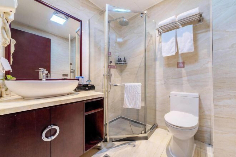 Bathroom 3, Vienna Classic Hotel (Fuzhou Changle Langqiao Hotel), Fuzhou