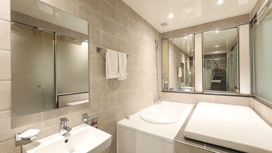 Bathroom 3, A1 Hotel Jukdo pohang, Pohang