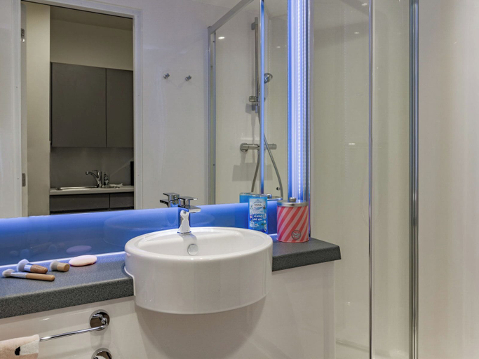 Bathroom 3, Student Only The Tannery, Leicester