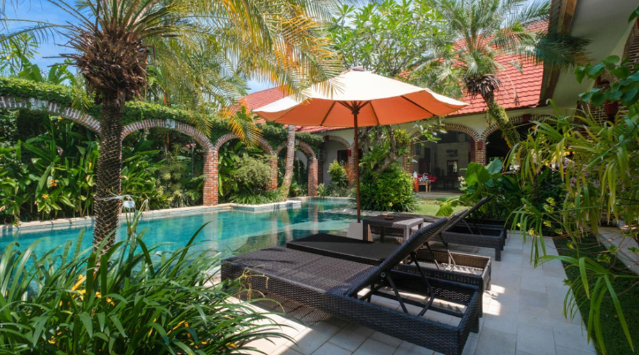 Others 5, 3 Bedroom Private Pool Villa in Central Seminyak, Badung