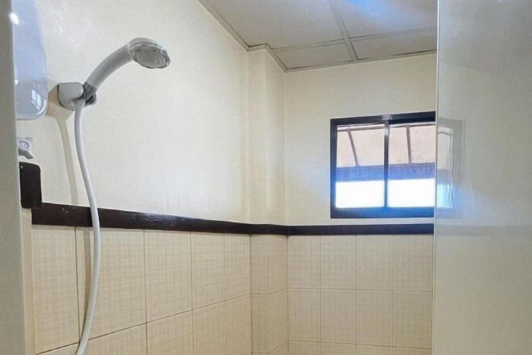 Bathroom 2, RedDoorz @ Cion Suites Mintal Davao, Davao City