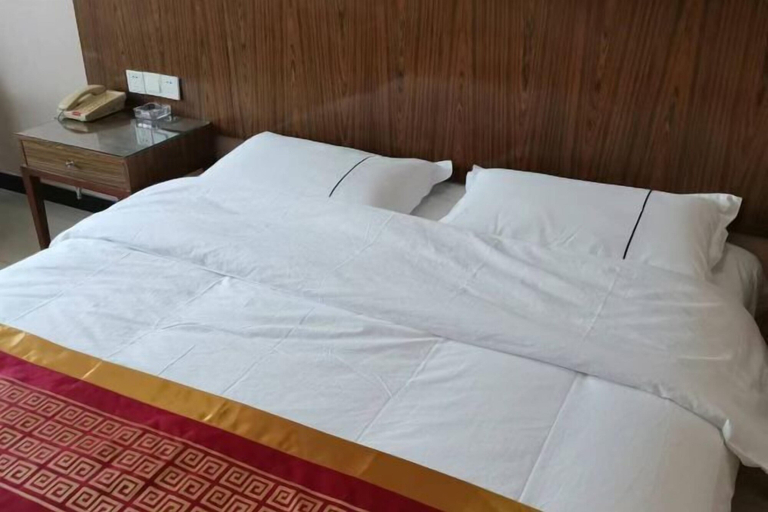 Bedroom 4, Longdu Business Hotel, Yantai