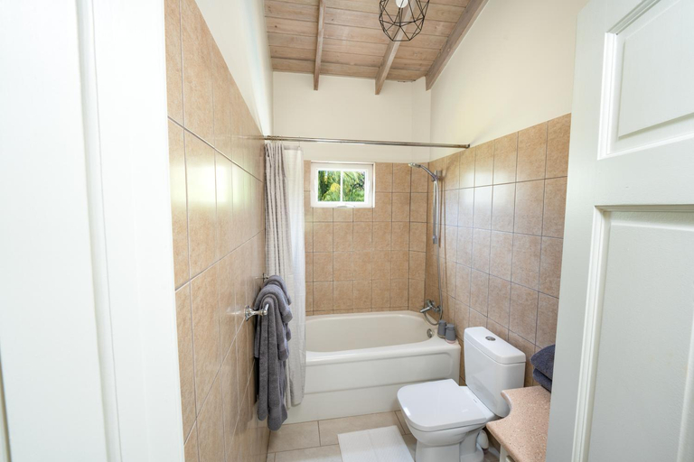 Bathroom 4, Sweet Home Grenada Caribbean