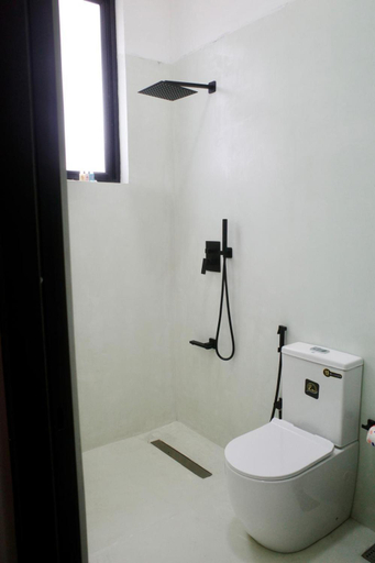 Bathroom 3, Villa Del Mar, Pothuvil