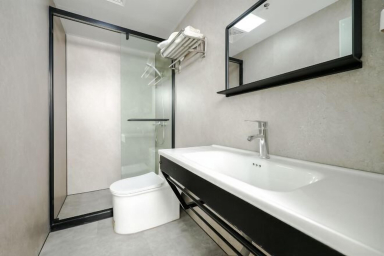 Bathroom 4, Shanghai Qitian Choice Hotel, Shanghai