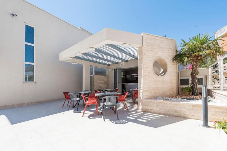Room 3, Sargas Suite 4 With Garden View, Novalja