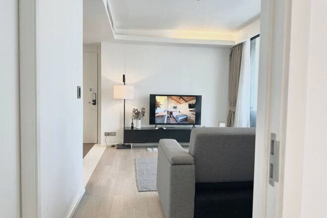 Room 1, Circle Sukhumvit 11 (Room 85), Khlong Toey