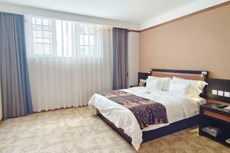 Bedroom 3, Maple Palace Hotel, Kunming