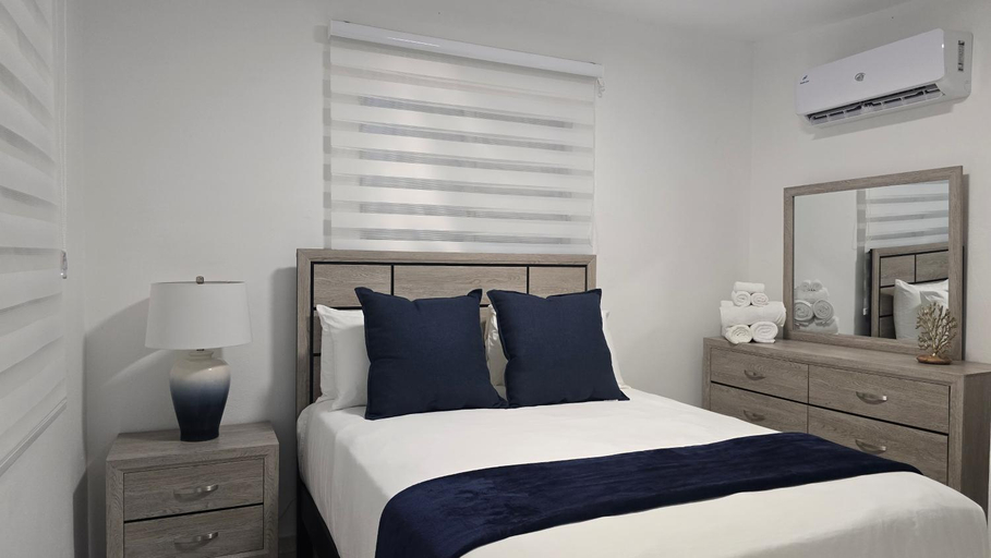 Bedroom 2, Los Roires Beach Apartments