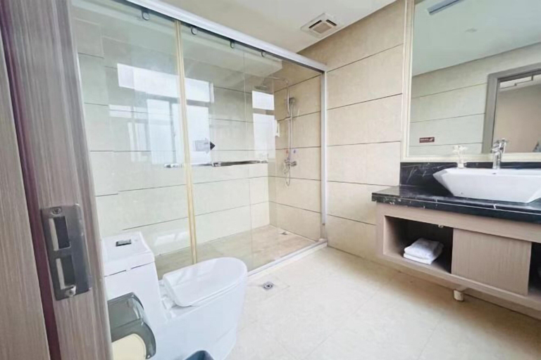 Bathroom 4, Shishi Live DNG Hotel, Quanzhou