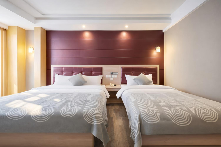 Bedroom 3, Huayi Hotel, Shanghai