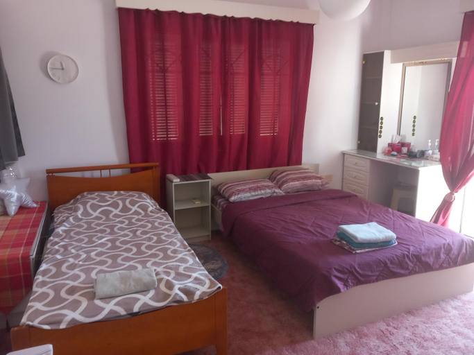 Bedroom 2, Vasilis House family room, Larnaca