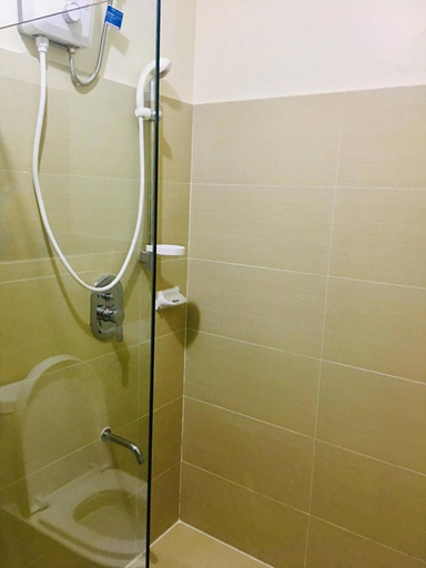 Bathroom 3, Paseo Verde Hub, Las Piñas