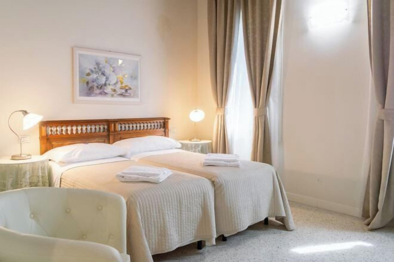 Bedroom 2, Juliet House, Verona