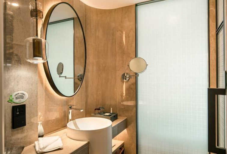 Bathroom 4, Taoxichuan Traders Hotel, Jingdezhen