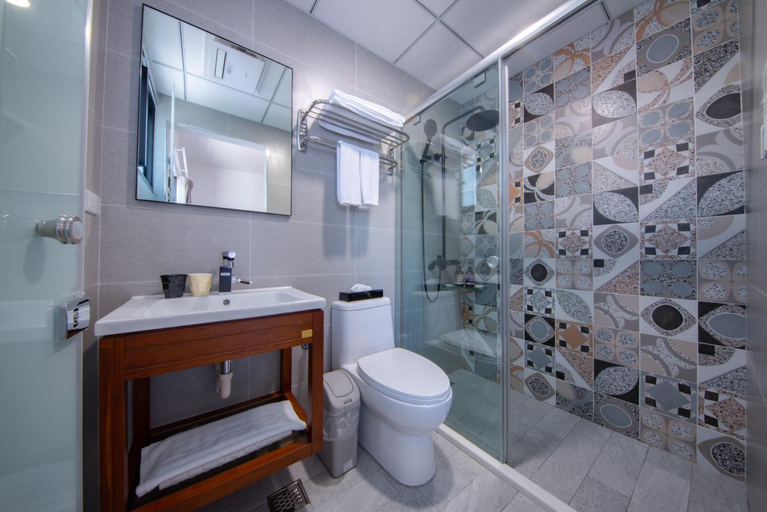 Bathroom 3, Chunzi Apartment B&B, Penghu