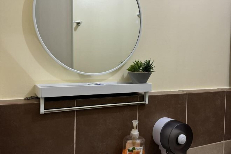 Bathroom, Lian's Haven at Arezzo Place Davao, Davao City