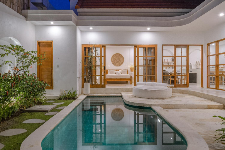 2, CASA MIYA - NEW Modern & Luxury 3BR Villa Canggu Beach, Badung